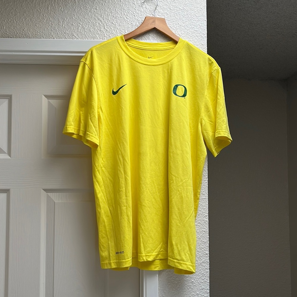Nike Oregon Ducks Team Issue Yellow Dri-Fit Athletic NWOT Tee